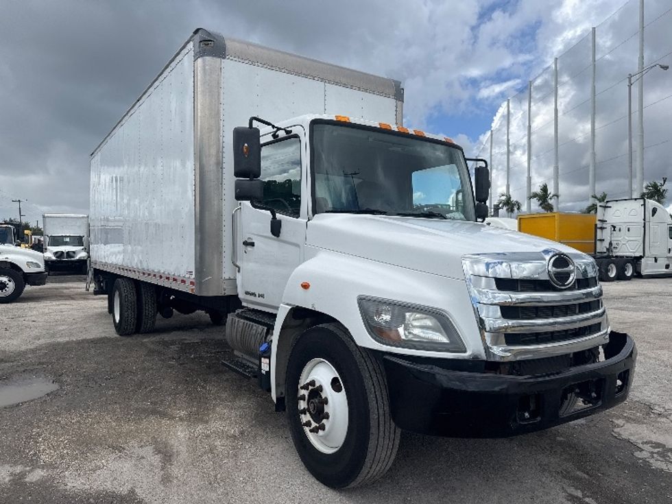 Medium Duty Box Truck-Light and Medium Duty Trucks-Hino-2020-268-Medley-FL-108,921\n\t\tmiles-$ 65,000 - Image 1