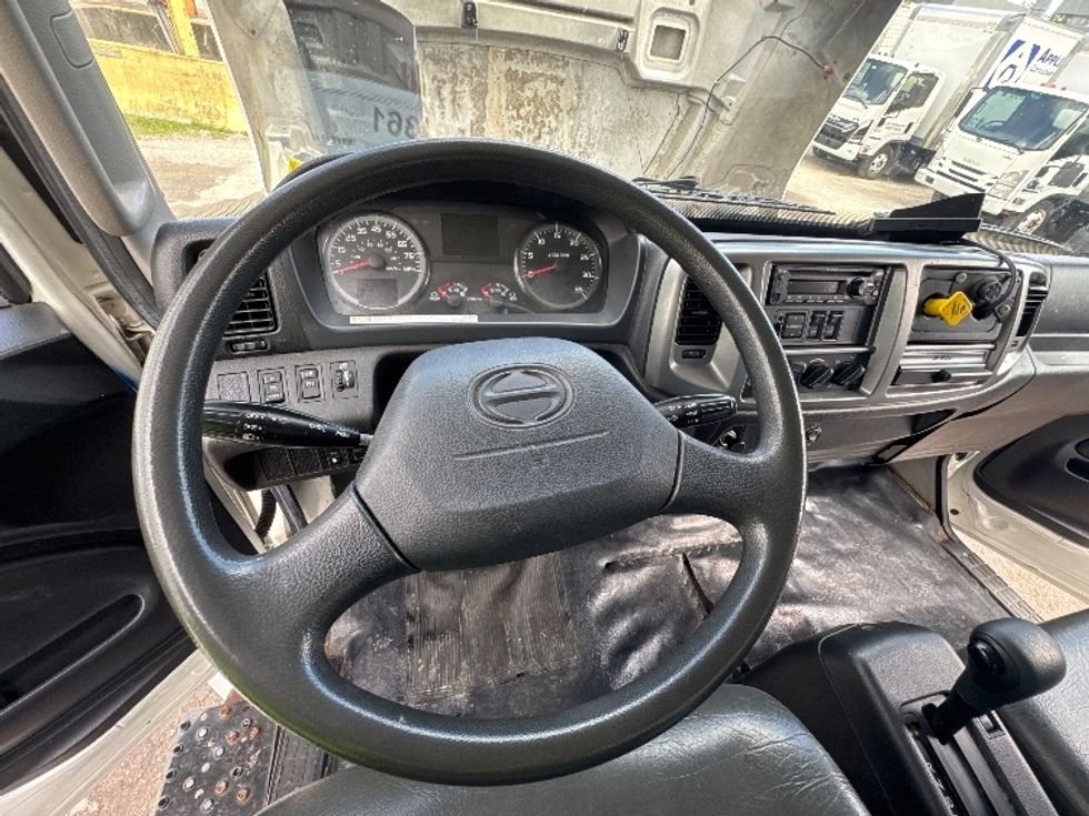 Medium Duty Box Truck-Light and Medium Duty Trucks-Hino-2020-268-Medley-FL-108,921\n\t\tmiles-$ 65,000 - Image 17