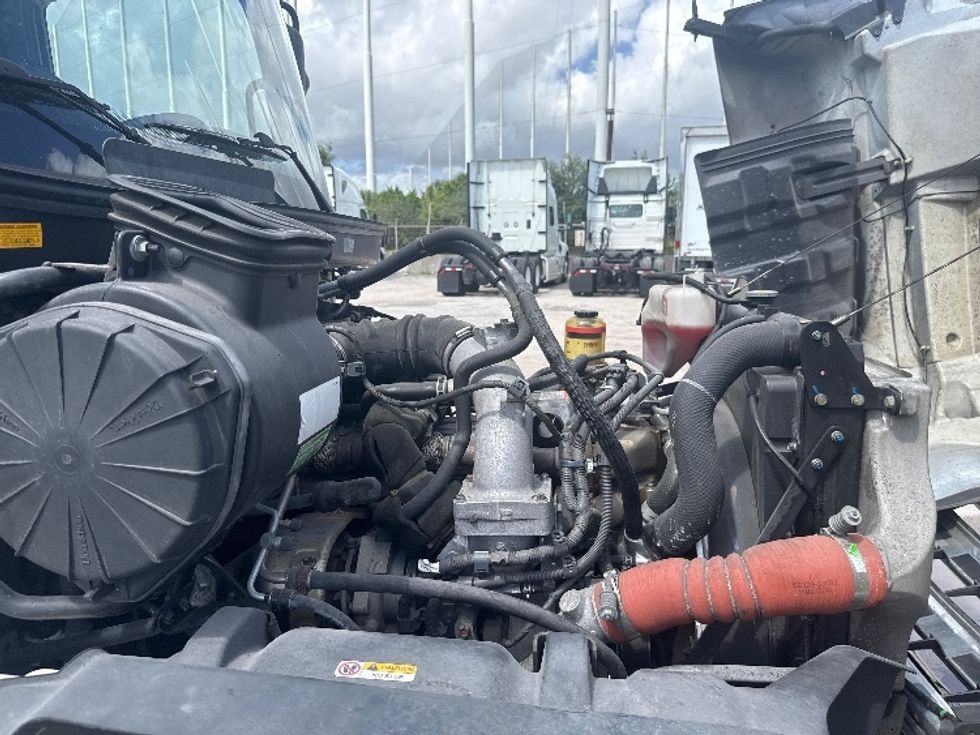 Medium Duty Box Truck-Light and Medium Duty Trucks-Hino-2020-268-Medley-FL-108,921\n\t\tmiles-$ 65,000 - Image 22