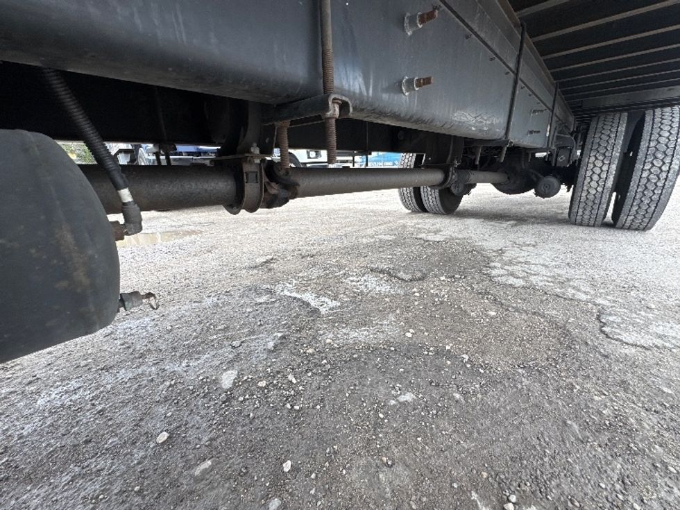 Medium Duty Box Truck-Light and Medium Duty Trucks-Hino-2020-268-Medley-FL-108,921\n\t\tmiles-$ 65,000 - Image 5