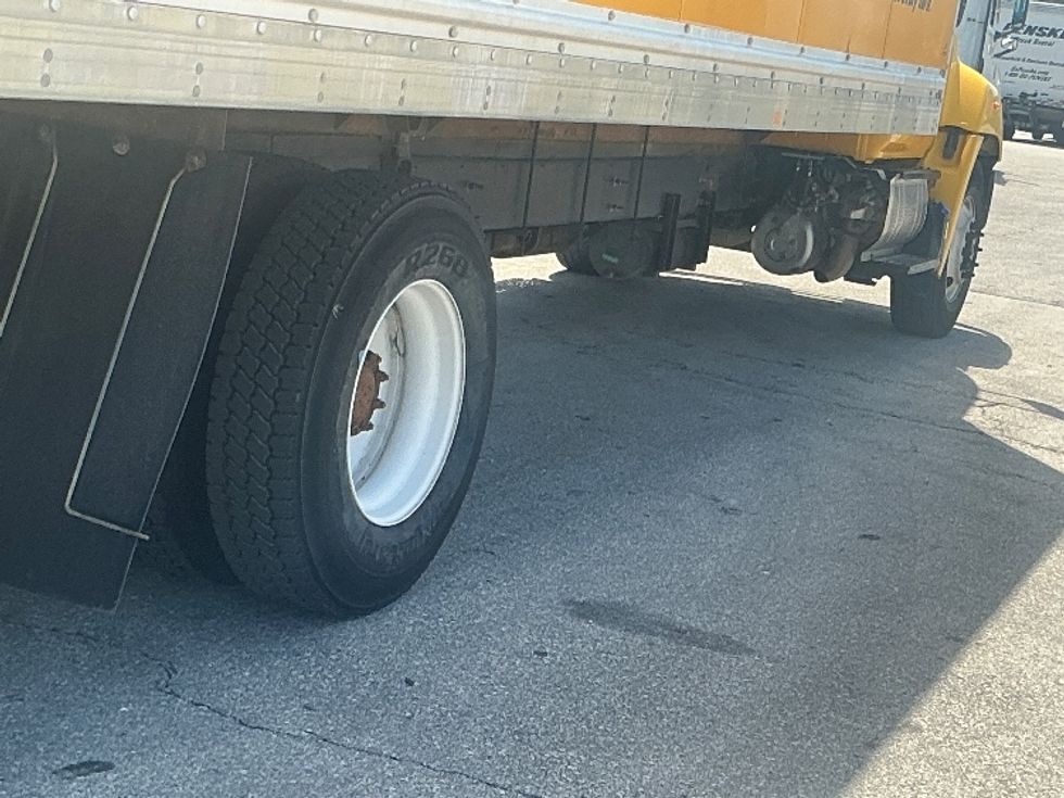 Medium Duty Box Truck-Light and Medium Duty Trucks-Hino-2020-268-Medley-FL-172,015\n\t\tmiles-$ 56,000 - Image 14