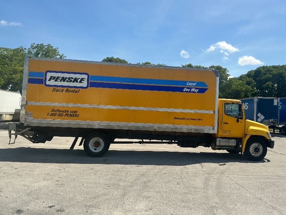 Medium Duty Box Truck-Light and Medium Duty Trucks-Hino-2020-268-Medley-FL-172,015\n\t\tmiles-$ 56,000 - Image 15