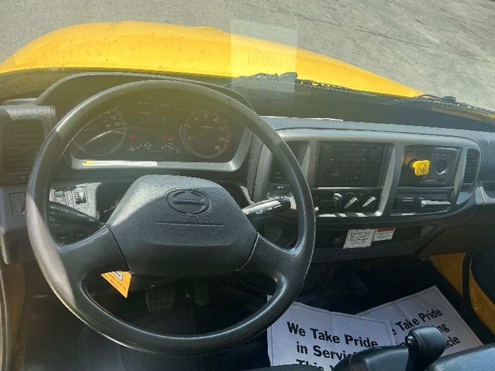 Medium Duty Box Truck-Light and Medium Duty Trucks-Hino-2020-268-Medley-FL-172,015\n\t\tmiles-$ 56,000 - Image 19