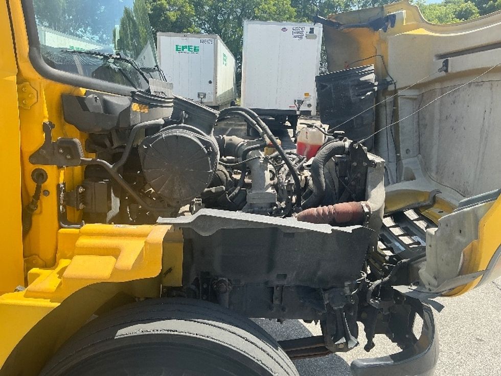 Medium Duty Box Truck-Light and Medium Duty Trucks-Hino-2020-268-Medley-FL-172,015\n\t\tmiles-$ 56,000 - Image 23