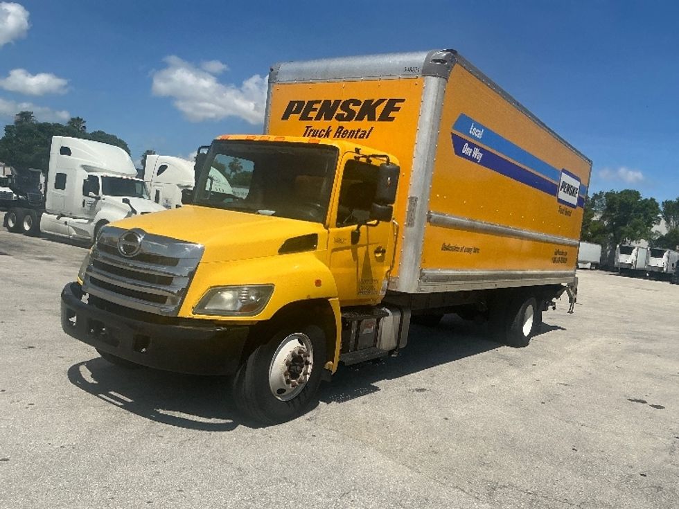 Medium Duty Box Truck-Light and Medium Duty Trucks-Hino-2020-268-Medley-FL-172,015\n\t\tmiles-$ 56,000 - Image 3