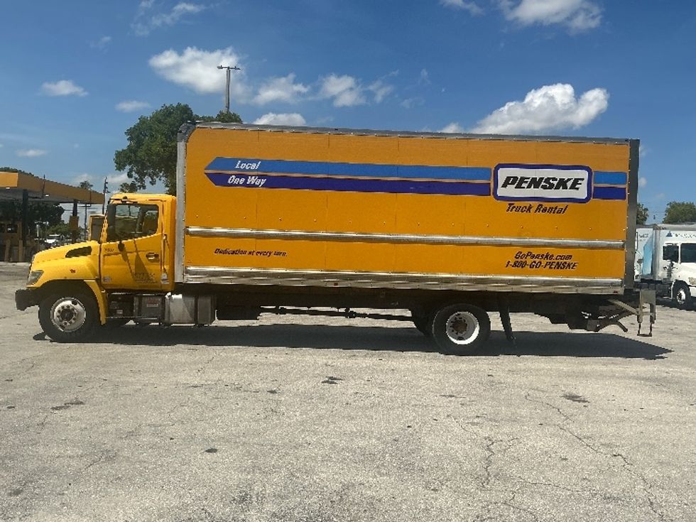 Medium Duty Box Truck-Light and Medium Duty Trucks-Hino-2020-268-Medley-FL-172,015\n\t\tmiles-$ 56,000 - Image 4