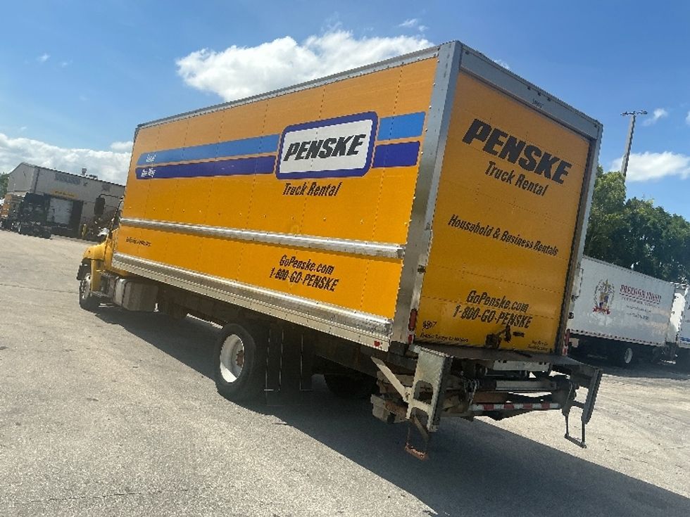 Medium Duty Box Truck-Light and Medium Duty Trucks-Hino-2020-268-Medley-FL-172,015\n\t\tmiles-$ 56,000 - Image 6