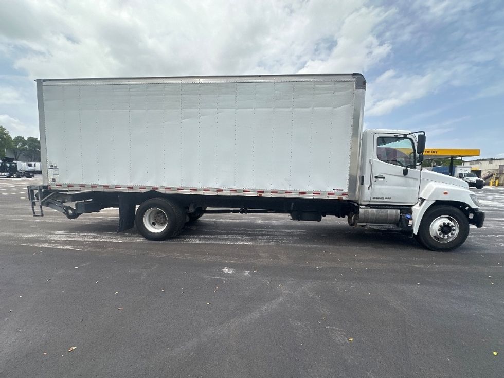 Medium Duty Box Truck-Light and Medium Duty Trucks-Hino-2020-268-Medley-FL-219,483\n\t\tmiles-$ 45,750 - Image 15