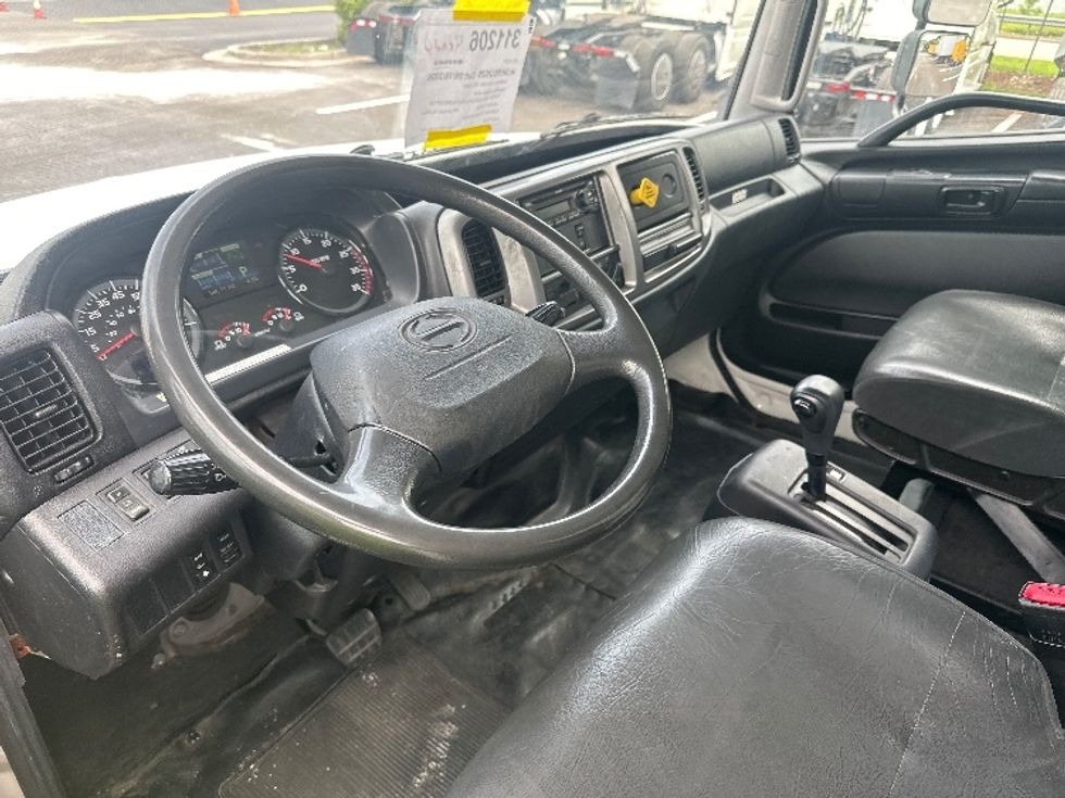 Medium Duty Box Truck-Light and Medium Duty Trucks-Hino-2020-268-Medley-FL-219,483\n\t\tmiles-$ 45,750 - Image 17