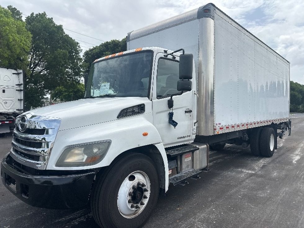 Medium Duty Box Truck-Light and Medium Duty Trucks-Hino-2020-268-Medley-FL-219,483\n\t\tmiles-$ 45,750 - Image 3