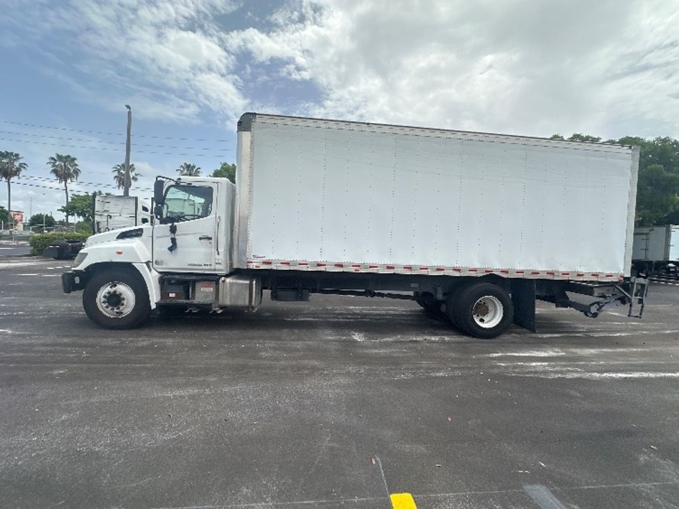 Medium Duty Box Truck-Light and Medium Duty Trucks-Hino-2020-268-Medley-FL-219,483\n\t\tmiles-$ 45,750 - Image 4