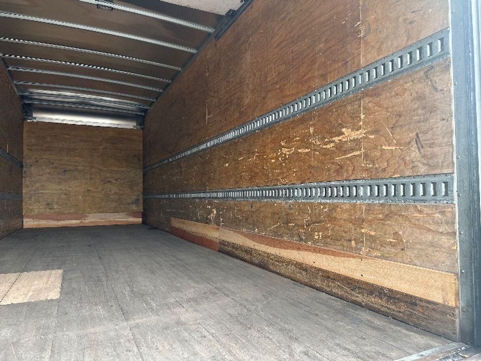 Medium Duty Box Truck-Light and Medium Duty Trucks-Hino-2020-268-Medley-FL-223,895\n\t\tmiles-$ 45,000 - Image 12