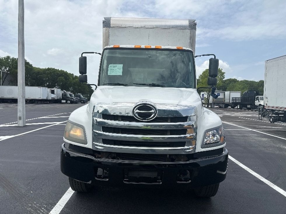 Medium Duty Box Truck-Light and Medium Duty Trucks-Hino-2020-268-Medley-FL-223,895\n\t\tmiles-$ 45,000 - Image 2
