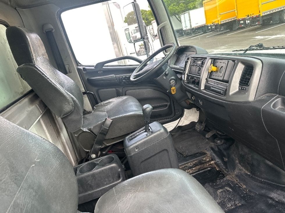 Medium Duty Box Truck-Light and Medium Duty Trucks-Hino-2020-268-Medley-FL-223,895\n\t\tmiles-$ 45,000 - Image 22