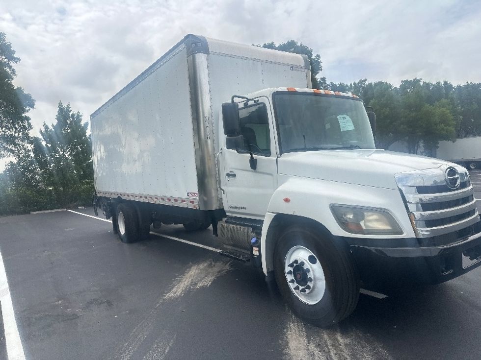 Medium Duty Box Truck-Light and Medium Duty Trucks-Hino-2020-268-Medley-FL-241,271\n\t\tmiles-$ 42,250 - Image 1