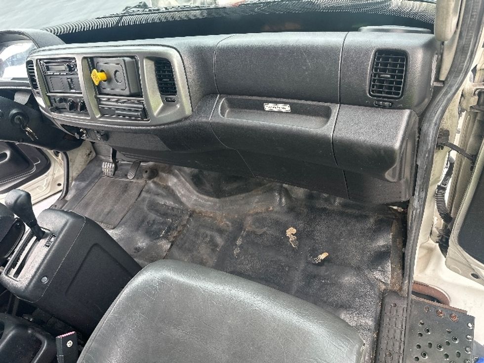Medium Duty Box Truck-Light and Medium Duty Trucks-Hino-2020-268-Medley-FL-241,271\n\t\tmiles-$ 42,250 - Image 21