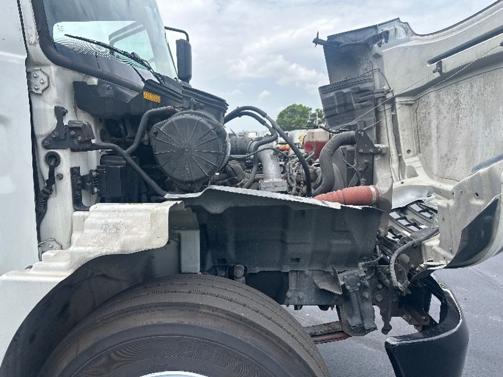 Medium Duty Box Truck-Light and Medium Duty Trucks-Hino-2020-268-Medley-FL-241,271\n\t\tmiles-$ 42,250 - Image 23