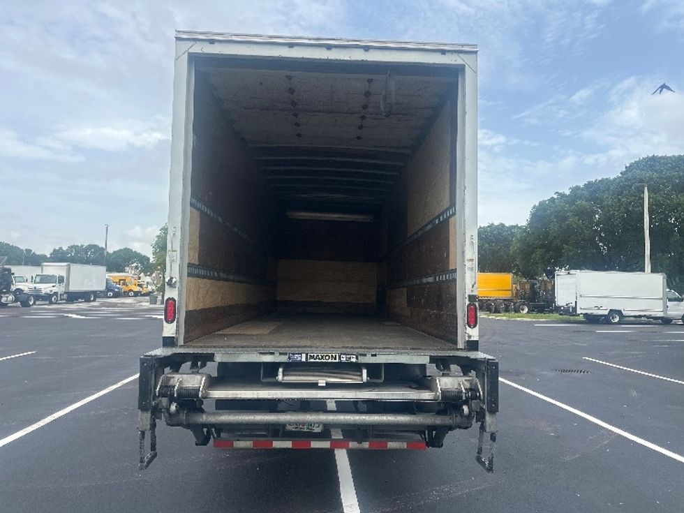 Medium Duty Box Truck-Light and Medium Duty Trucks-Hino-2020-268-Medley-FL-241,271\n\t\tmiles-$ 42,250 - Image 8