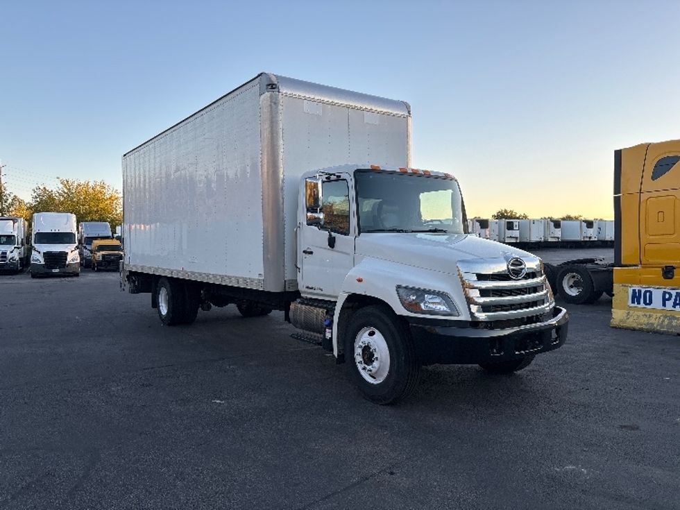 Medium Duty Box Truck-Light and Medium Duty Trucks-Hino-2020-268-Middlefield-OH-208,551\n\t\tmiles-$ 48,500 - Image 1