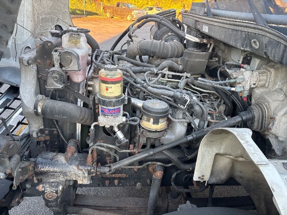 Medium Duty Box Truck-Light and Medium Duty Trucks-Hino-2020-268-Middlefield-OH-208,551\n\t\tmiles-$ 48,500 - Image 24