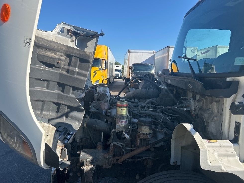 Medium Duty Box Truck-Light and Medium Duty Trucks-Hino-2020-268-Middlefield-OH-216,136\n\t\tmiles-$ 47,500 - Image 24