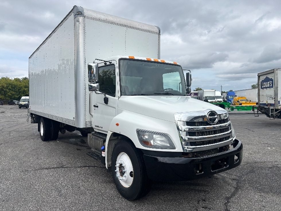 Medium Duty Box Truck-Light and Medium Duty Trucks-Hino-2020-268-Middlefield-OH-216,136\n\t\tmiles-$ 47,500 - Image 3