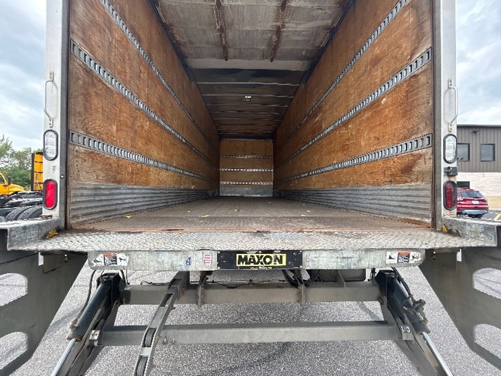 Medium Duty Box Truck-Light and Medium Duty Trucks-Hino-2020-268-Middlefield-OH-228,683\n\t\tmiles-$ 44,750 - Image 10