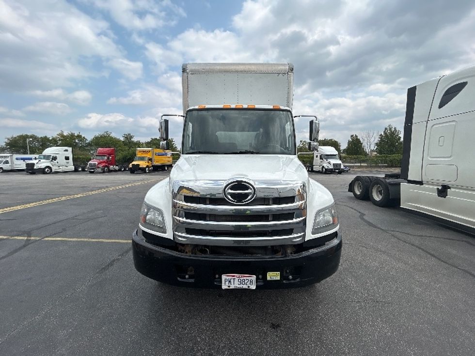Medium Duty Box Truck-Light and Medium Duty Trucks-Hino-2020-268-Middlefield-OH-228,683\n\t\tmiles-$ 44,750 - Image 2
