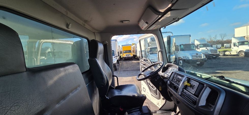 Medium Duty Box Truck-Light and Medium Duty Trucks-Hino-2020-268-Middlefield-OH-231,100\n\t\tmiles-$ 45,000 - Image 21