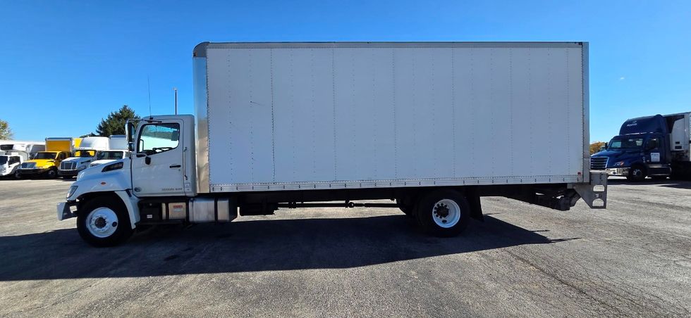 Medium Duty Box Truck-Light and Medium Duty Trucks-Hino-2020-268-Middlefield-OH-231,100\n\t\tmiles-$ 45,000 - Image 4