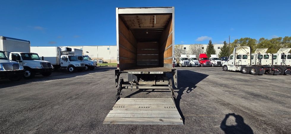 Medium Duty Box Truck-Light and Medium Duty Trucks-Hino-2020-268-Middlefield-OH-231,100\n\t\tmiles-$ 45,000 - Image 9