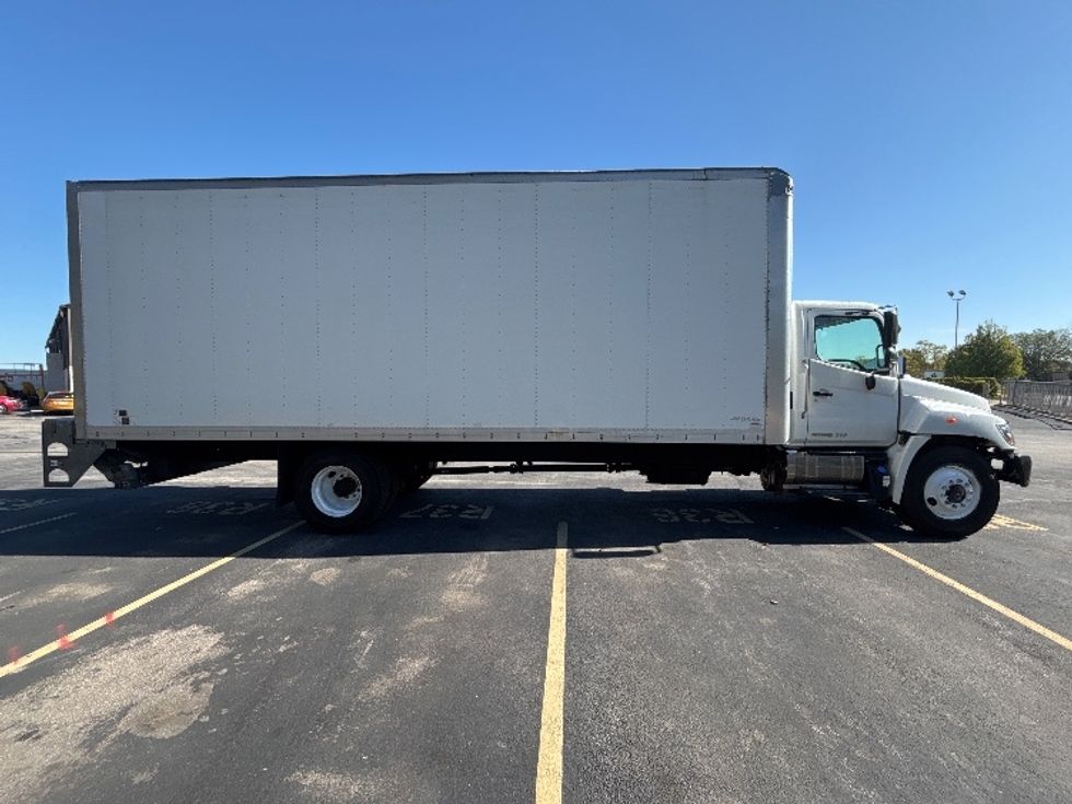 Medium Duty Box Truck-Light and Medium Duty Trucks-Hino-2020-268-Middlefield-OH-232,290\n\t\tmiles-$ 45,000 - Image 15