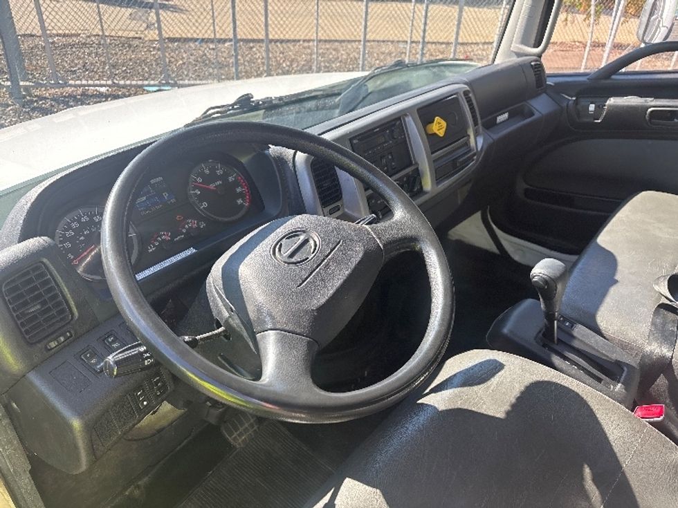 Medium Duty Box Truck-Light and Medium Duty Trucks-Hino-2020-268-Middlefield-OH-232,290\n\t\tmiles-$ 45,000 - Image 17