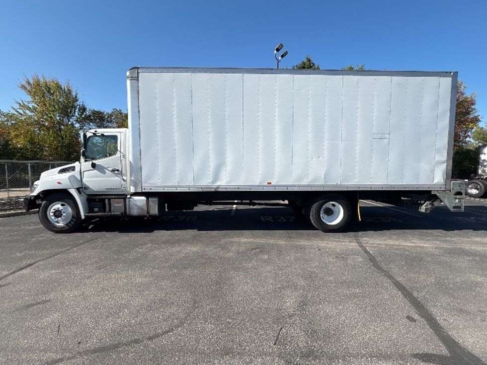 Medium Duty Box Truck-Light and Medium Duty Trucks-Hino-2020-268-Middlefield-OH-232,290\n\t\tmiles-$ 45,000 - Image 4