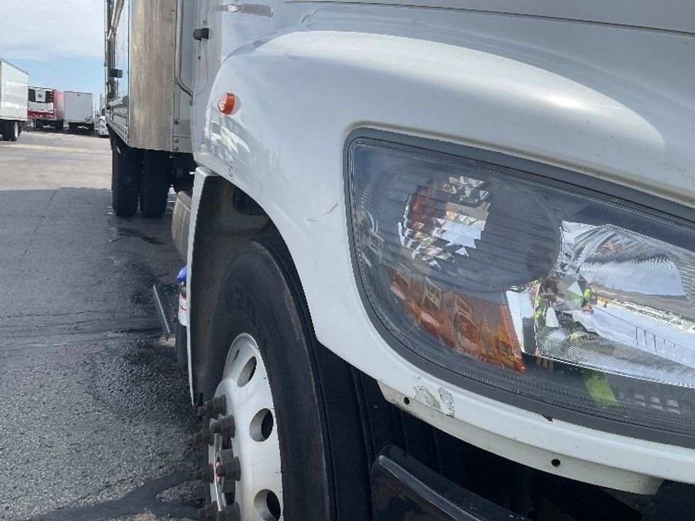 Medium Duty Box Truck-Light and Medium Duty Trucks-Hino-2020-268-Milwaukee-WI-177,647\n\t\tmiles-$ 55,500 - Image 28