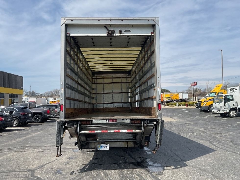 Medium Duty Box Truck-Light and Medium Duty Trucks-Hino-2020-268-Milwaukee-WI-177,647\n\t\tmiles-$ 55,500 - Image 8