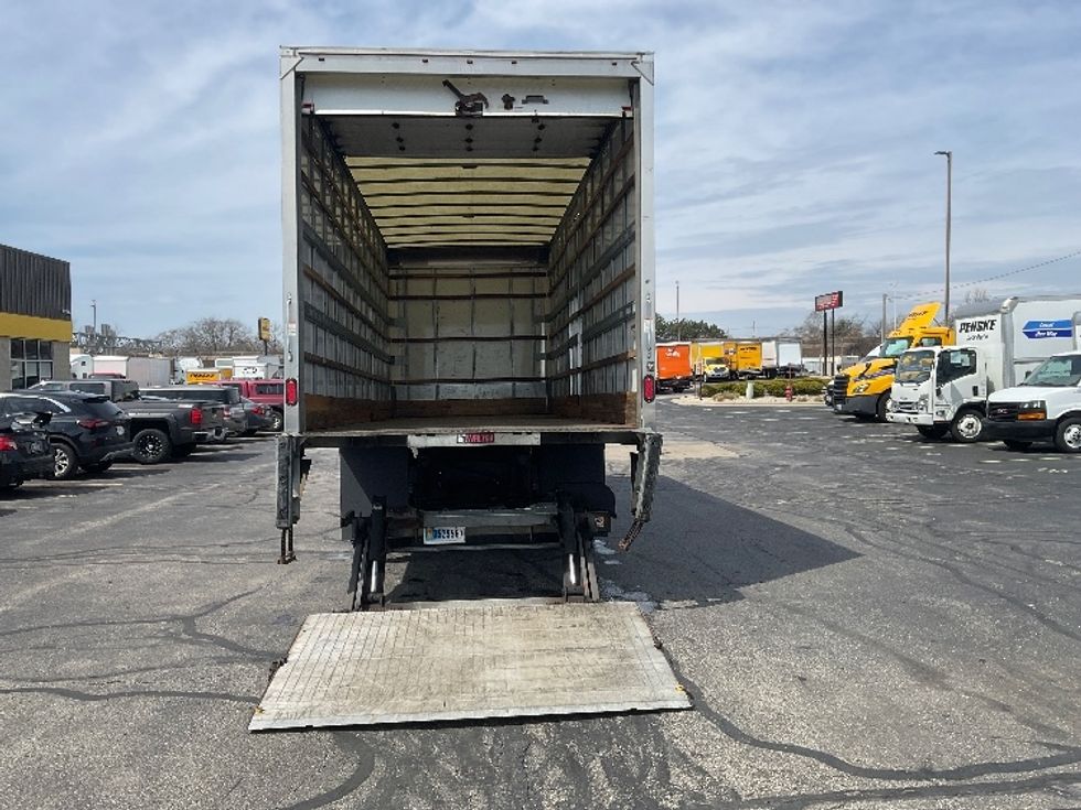 Medium Duty Box Truck-Light and Medium Duty Trucks-Hino-2020-268-Milwaukee-WI-177,647\n\t\tmiles-$ 55,500 - Image 9
