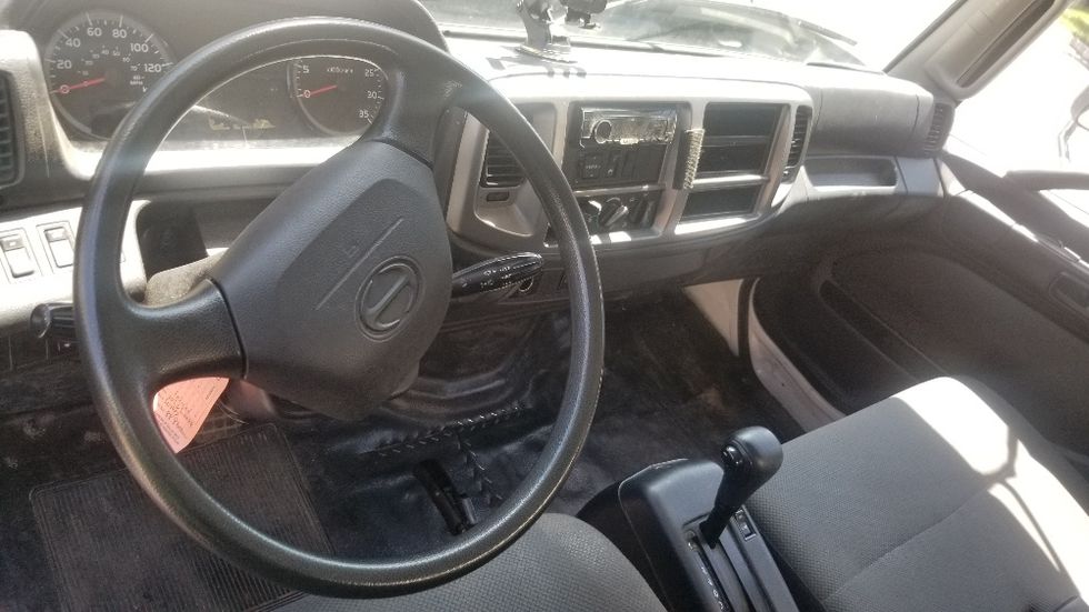 Medium Duty Box Truck-Light and Medium Duty Trucks-Hino-2020-268-Mississauga-ON-100,915\n\t\tkm-$ 75,500 - Image 17