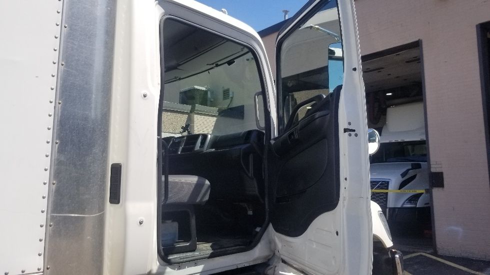 Medium Duty Box Truck-Light and Medium Duty Trucks-Hino-2020-268-Mississauga-ON-100,915\n\t\tkm-$ 75,500 - Image 20