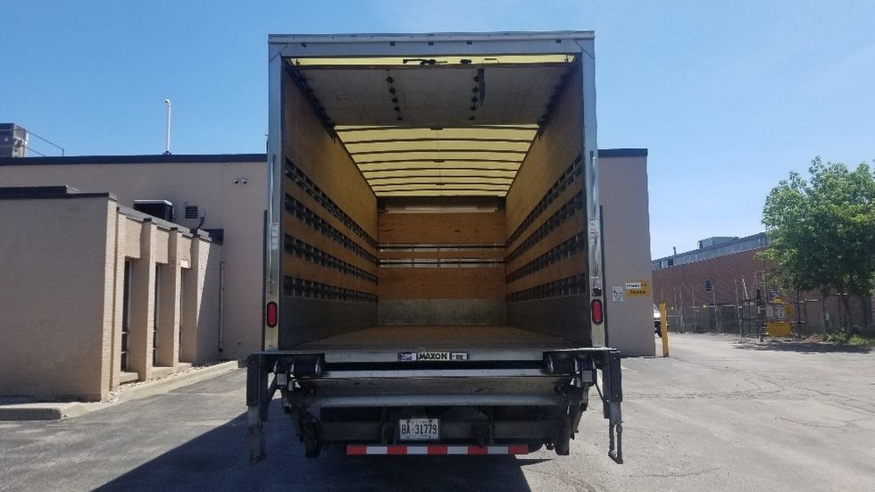 Medium Duty Box Truck-Light and Medium Duty Trucks-Hino-2020-268-Mississauga-ON-100,915\n\t\tkm-$ 75,500 - Image 8