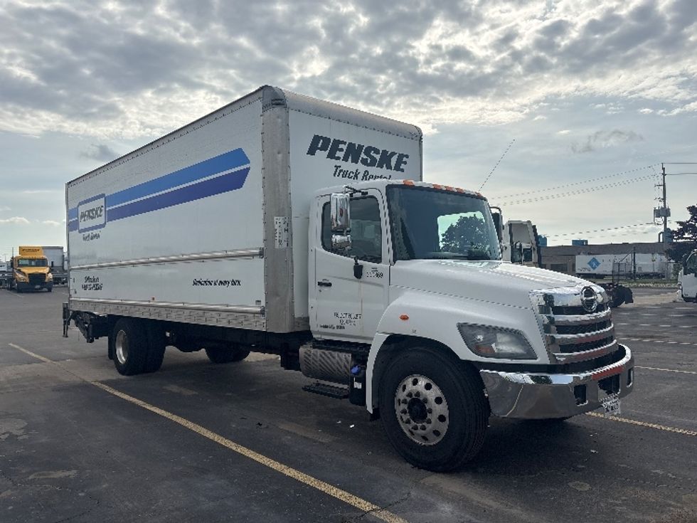 Medium Duty Box Truck-Light and Medium Duty Trucks-Hino-2020-268-Mississauga-ON-235,776\n\t\tkm-$ 72,500 - Image 1
