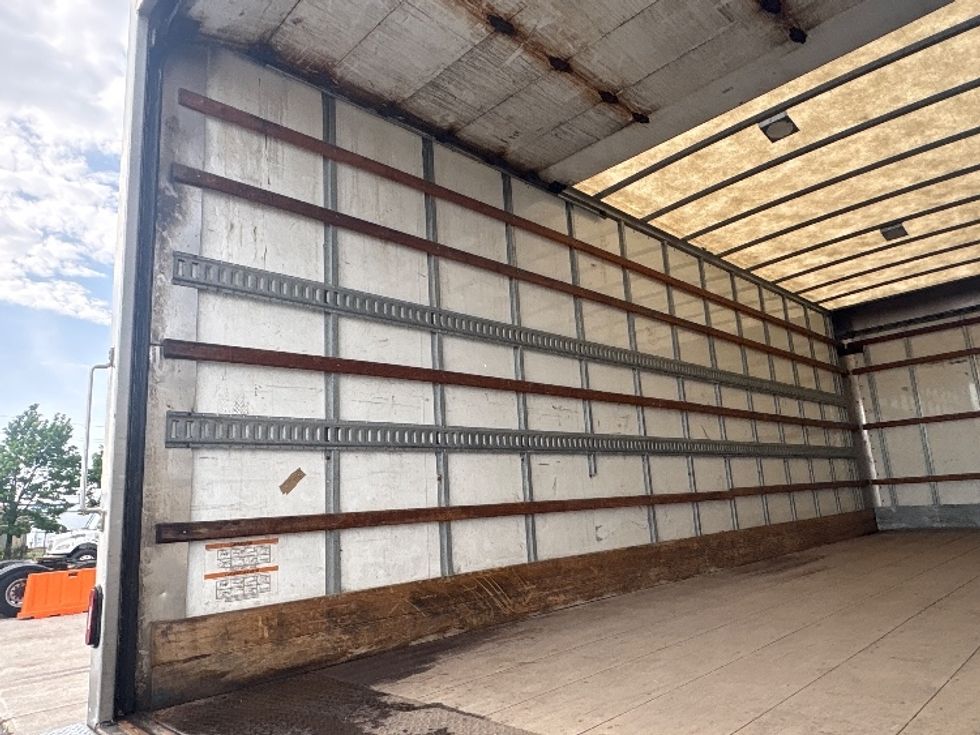 Medium Duty Box Truck-Light and Medium Duty Trucks-Hino-2020-268-Mississauga-ON-235,776\n\t\tkm-$ 72,500 - Image 11