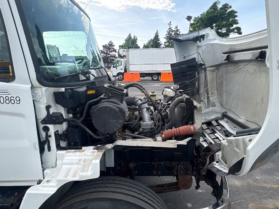 Medium Duty Box Truck-Light and Medium Duty Trucks-Hino-2020-268-Mississauga-ON-235,776\n\t\tkm-$ 72,500 - Image 23