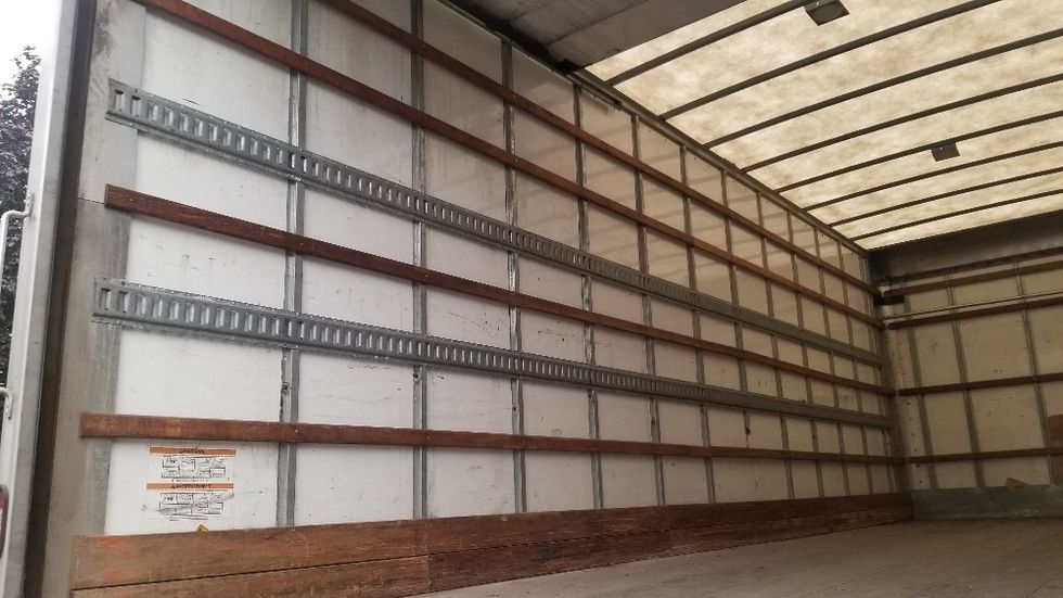 Medium Duty Box Truck-Light and Medium Duty Trucks-Hino-2020-268-Mississauga-ON-281,612\n\t\tkm-$ 68,750 - Image 11