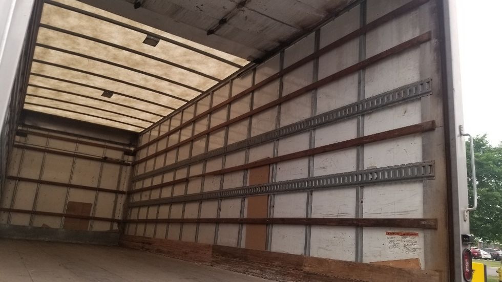 Medium Duty Box Truck-Light and Medium Duty Trucks-Hino-2020-268-Mississauga-ON-281,612\n\t\tkm-$ 68,750 - Image 12