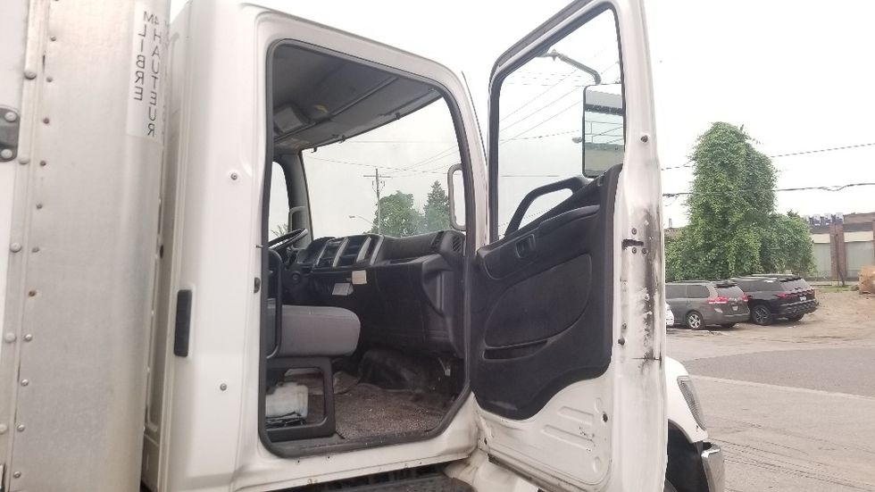 Medium Duty Box Truck-Light and Medium Duty Trucks-Hino-2020-268-Mississauga-ON-281,612\n\t\tkm-$ 68,750 - Image 20