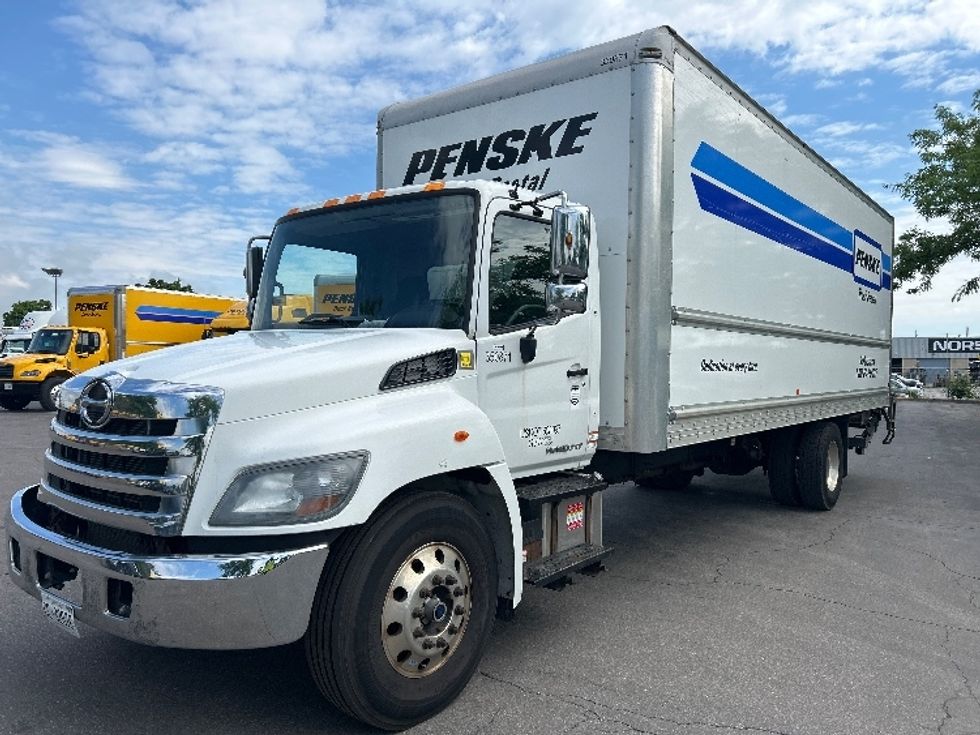 Medium Duty Box Truck-Light and Medium Duty Trucks-Hino-2020-268-Mississauga-ON-321,264\n\t\tkm-$ 60,250 - Image 3