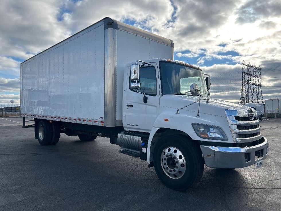 Medium Duty Box Truck-Light and Medium Duty Trucks-Hino-2020-268-Mississauga-ON-67,474\n\t\tkm-$ 78,000 - Image 1