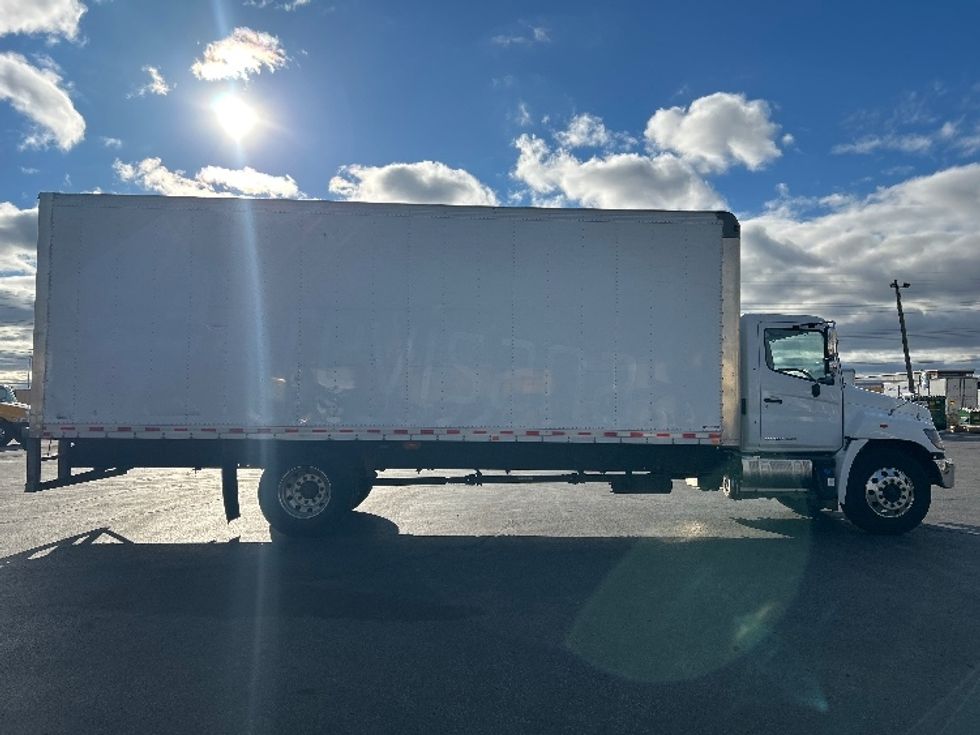 Medium Duty Box Truck-Light and Medium Duty Trucks-Hino-2020-268-Mississauga-ON-67,474\n\t\tkm-$ 78,000 - Image 15