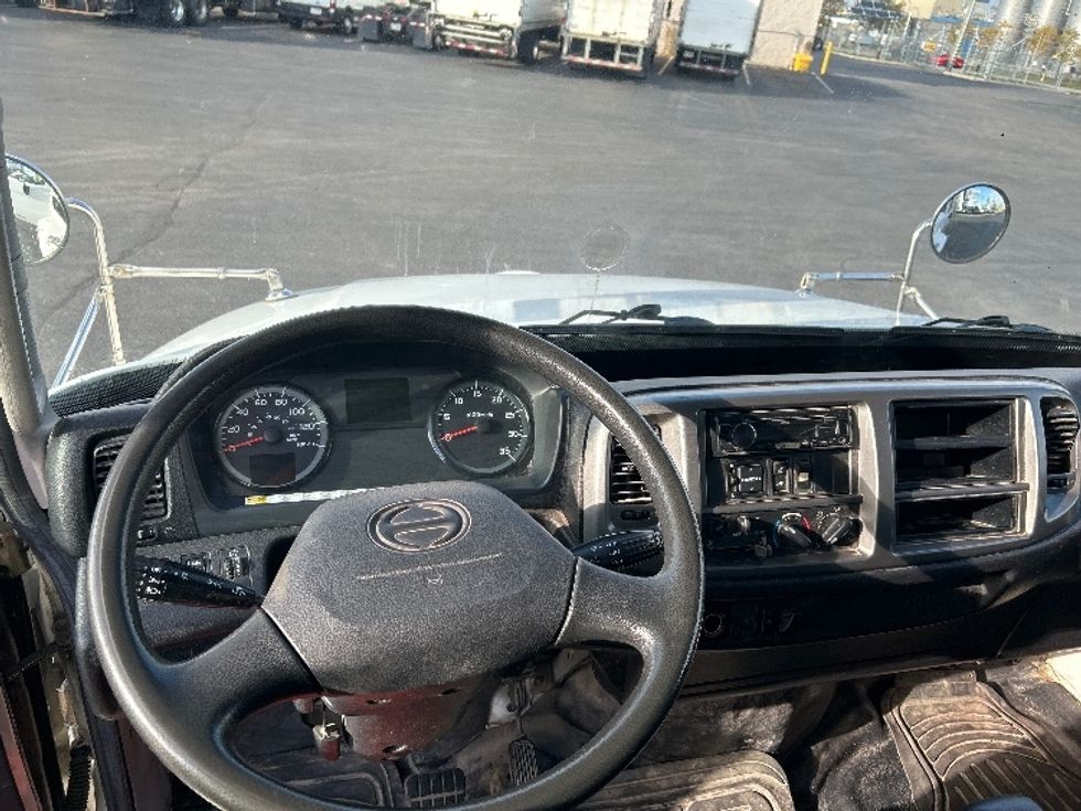 Medium Duty Box Truck-Light and Medium Duty Trucks-Hino-2020-268-Mississauga-ON-67,474\n\t\tkm-$ 78,000 - Image 18